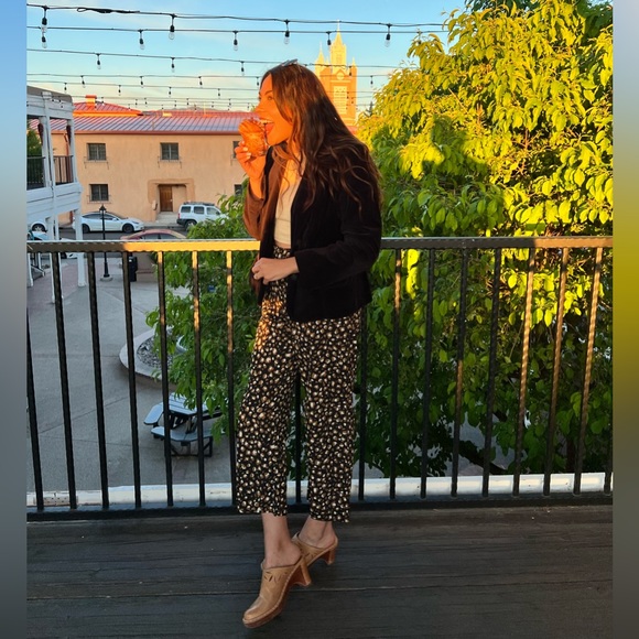 Meet your Posher, Elise - Picture 3 of 10